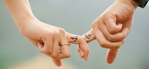 holding-hands-1728x800_c